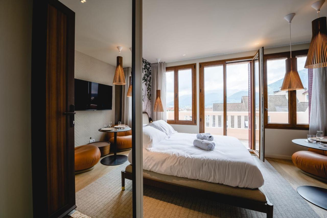Le Nid Du Favre I - Charming Studio With Stunning Lake View Annecy Bagian luar foto